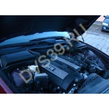 BMW E39 528 Двигатель 