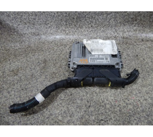 Alfa Romeo GIULIETTA 0281015984 компьютер двигателя