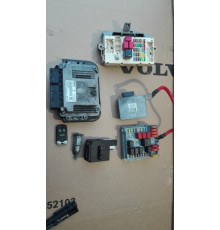 Альфа 159 2.4 jtdm 4x4 компьютер двигателя 0281014365