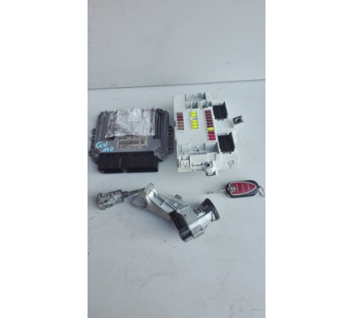 Альфа Giulietta 2.0 Jtdm компьютер двигателя 0281015951