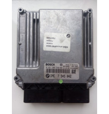 BMW E87 E90 компьютер драйвер двигателя DME 7545042