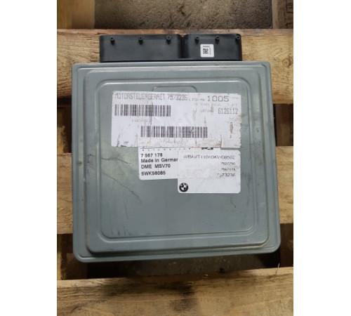 BMW E90 E60 N52 325i компьютер двигателя 7567178