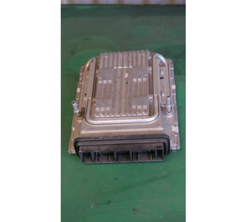 BMW F01 750i N63 блок управления DME MSD85.0 7618946