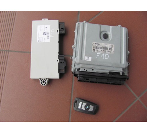 BMW F10 F11 520d комплект компьютера 8513242