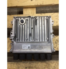 BMW G01 G30 G11 компьютер двигателя 8472586