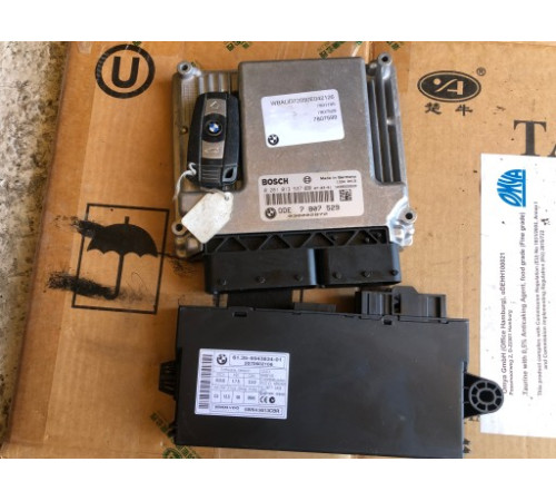 Компьютер двигателя комплект BMW E87 E90 7807529