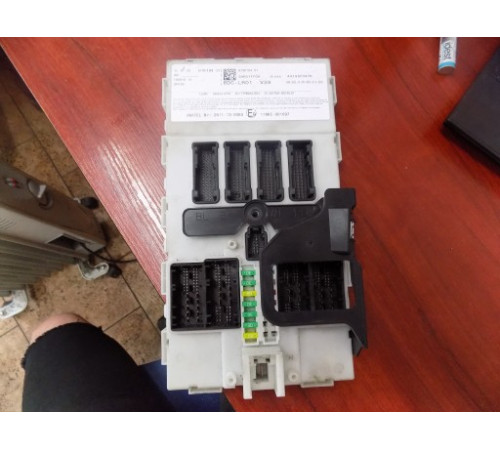 Блок управления FEM BDC LR01 V39 BMW F15 8796104