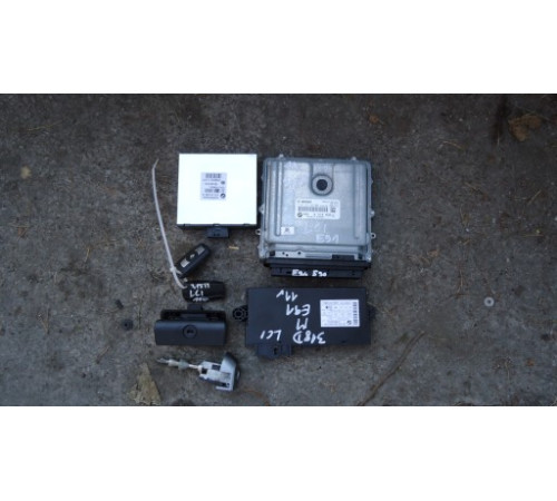 ЭБУ двигателя компьютер BMW E91 318d 8510832
