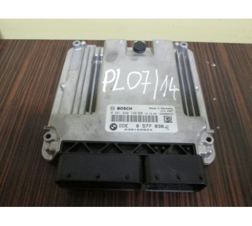 BMW F10 3.0 D компьютер двигателя 0281030740 8577838