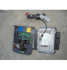 Компьютер 1.6 VTI CITROEN C4 DS4 комплект 9676379780