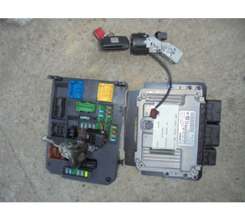Компьютер 1.6 VTI CITROEN C4 DS4 комплект 9676379780