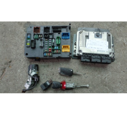 Компьютер 1.6 HDI CITROEN C4 DS4 комплект 9675682180