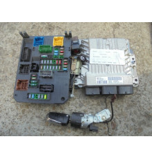 Компьютер 1.6 HDI CITROEN C4 DS4 комплект 9676760880