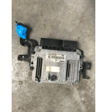 HYUNDAI i30 лифт 12-15 компьютер 0281019082