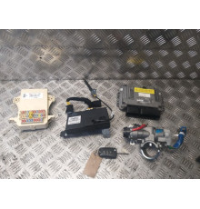 HYUNDAI i30 стартовый комплект компьютер 39113-2A461