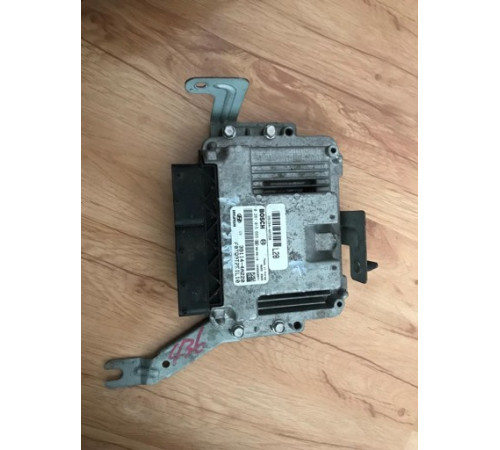HYUNDAI КОМПЬЮТЕР КОНТРОЛЛЕР ДВИГАТЕЛЯ 39114 4A220