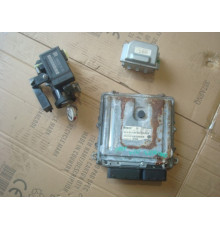 MERC W169 2.0 CDI КОМПЬЮТЕР 0281015113 A6401506734