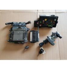 Компьютер двигателя JEEP GRAND CHEROKEE 5.2 P04886805