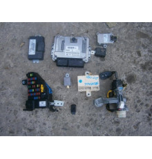KIA SPORTAGE II 04-09 2.0 CRDI КОМПЬЮТЕР 281013420