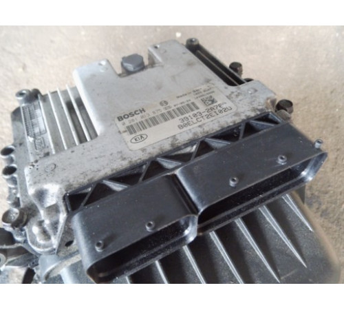 KIA CEED 1,6 CRDI 07-12 КОМПЬЮТЕР 0281013875