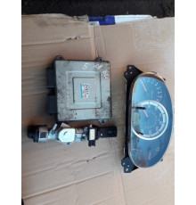 Mazda 5 05-10 1.8 16v компьютер комплект Imbo L823