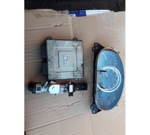 Mazda 5 05-10 1.8 16v компьютер комплект Imbo L823