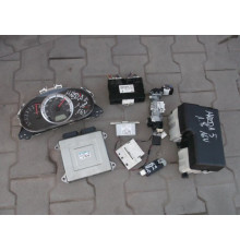 КОМПЬЮТЕР ДВИГАТЕЛЯ MAZDA 5 1.8 16V-ДОСТАВКА-
