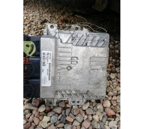 Компьютер двигателя Mazda 5 2009/17 Mazda 3 2004/08 D