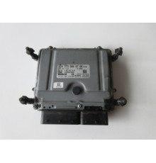 MERCEDES W221 5.5 V8 компьютер двигателя A2739000700