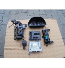 Компьютер двигателя MERCEDES A W169 1.7 B-доставка-