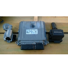 MERCEDES W209 3.0 V6 компьютер двигателя A6421507879