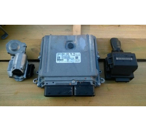 MERCEDES W209 3.0 V6 компьютер двигателя A6421507879