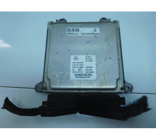 MERCEDES компьютер двигателя A6519002600 A6519012200