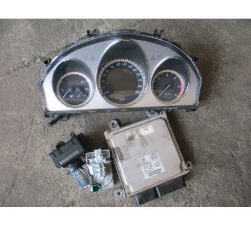 СТАРТОВЫЙ КОМПЛЕКТ КОМПЬЮТЕРА MERCEDES C 204 2,2 CDI 651