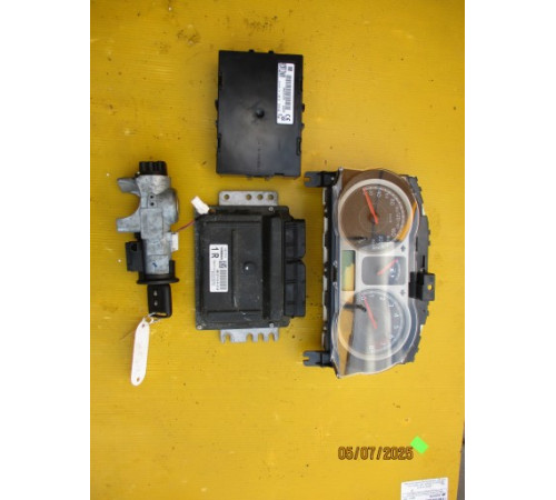 NISSAN NOTE E11 06-13 1.4 ключ зажигания компьютер комплект