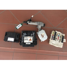 Navara D40 2.5 DCI комплект компьютера 23710 EC07b