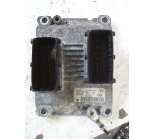 БЛОК УПРАВЛЕНИЯ 55557933 AX OPEL CORSA D 1.2 Z12XEP