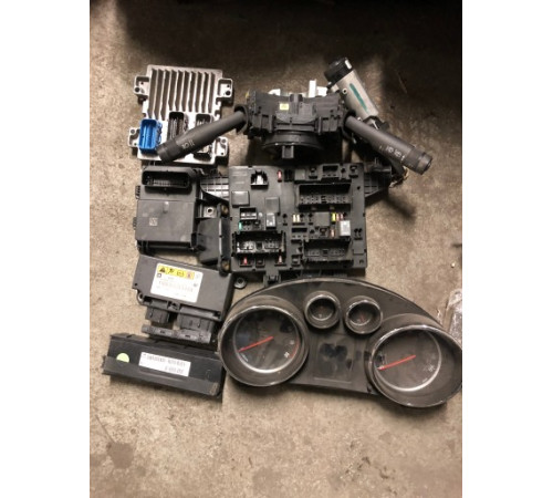 КОМПЬЮТЕРНЫЙ КОМПЛЕКТ ASTRA IV TURBO 12644081 AAZ6