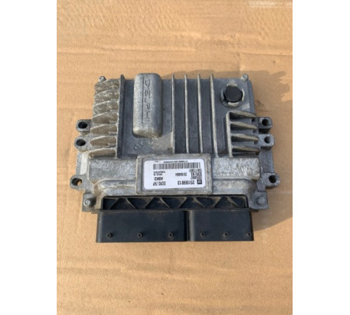 Компьютер двигателя Opel 25189813