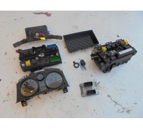 КОМПЬЮТЕР ДРАЙВЕР ДВИГАТЕЛЯ Z14XEP OPEL ASTRA 3 1.4