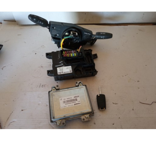 OPEL CORSA D 1.2 16V КОМПЬЮТЕР ДВИГАТЕЛЯ 55485169