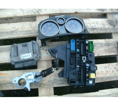КОМПЬЮТЕР КОМПЛЕКТ OPEL ASTRA ZAFIRA 1,9 CDTI 55198922
