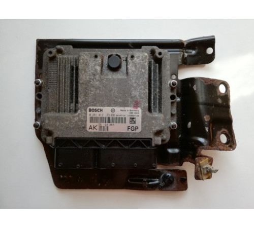 КОМПЬЮТЕР ДВИГАТЕЛЯ OPEL ASTRA H 1.9 CDTI 0281012123