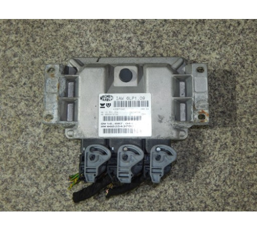 компьютер двигателя peugeot 2.0 16V GTI 9652543780