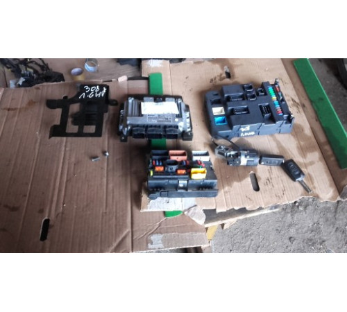 Peugeot 308 1.6 HDI komputer BSM BSI stacyjka KPL