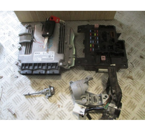 PEUGEOT 4007 2.2 HDI komputer 0281013666