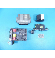 КОМПЬЮТЕР 8200153837 LAGUNA II 1.8 16V КОМПЛЕКТ