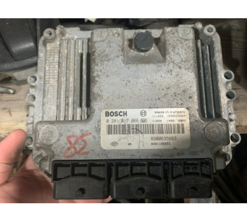 Компьютер Renault Ударить 2,5 dci 8200635663 2012г