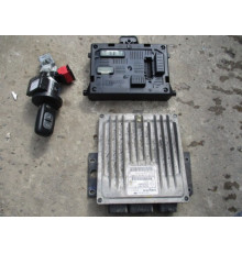 RENAULT CLIO 3 III 09R 1.5 DCI КОМПЬЮТЕР 8200911560