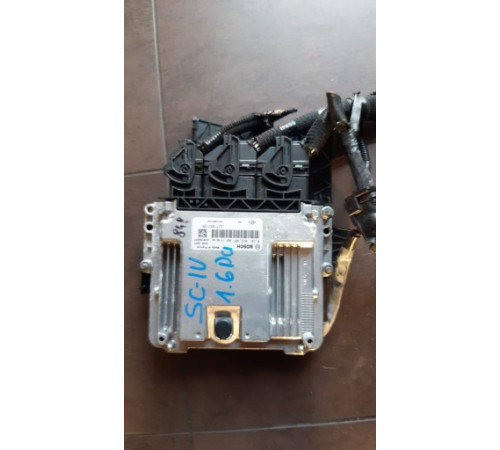 Компьютер контроллер двигателя RENAULT 237106319R